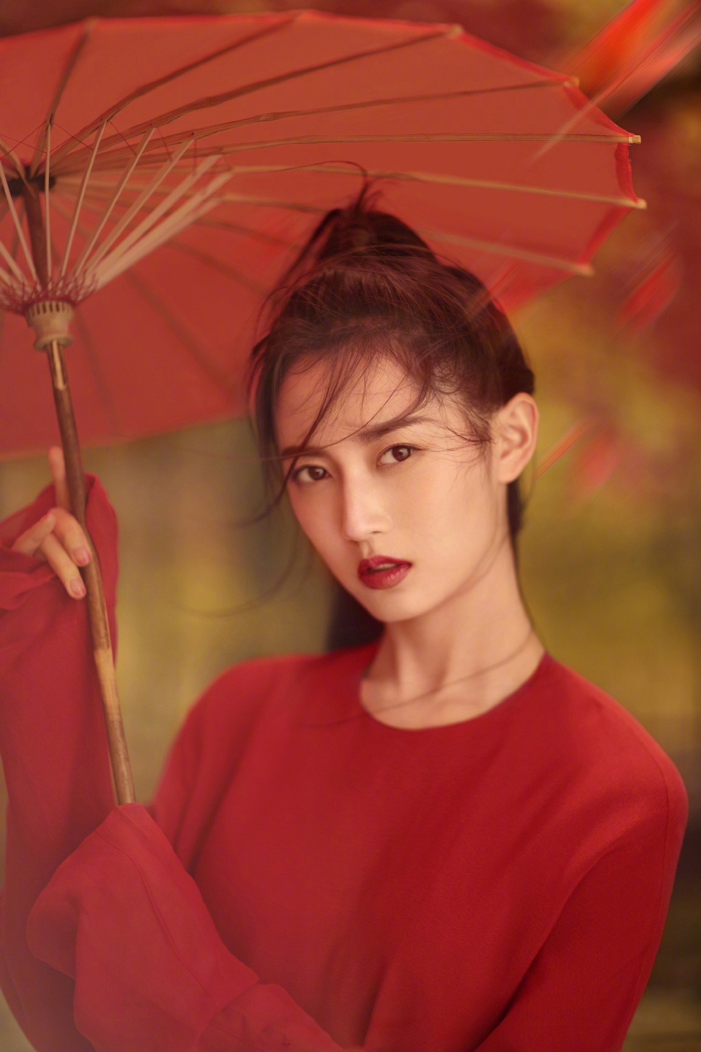 陈钰琪在两世欢里的表现真的很赞 红衣造型演出了三种不同的感觉