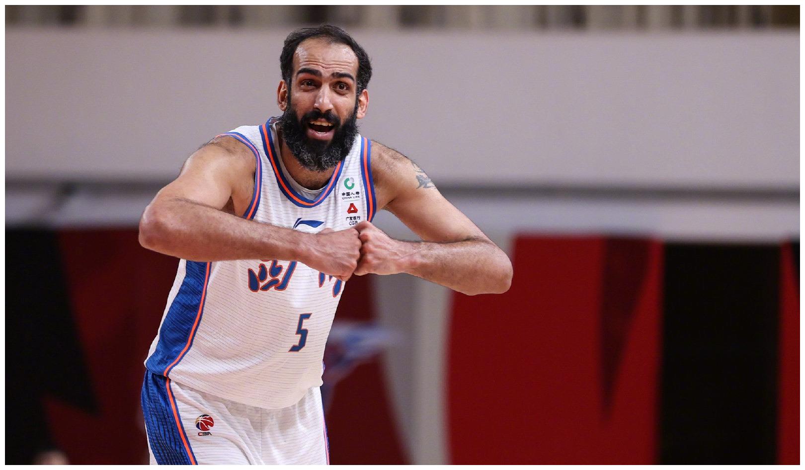 央视直播,山东战四川全力复仇,巩晓彬变阵制敌,哈达迪搅动内线