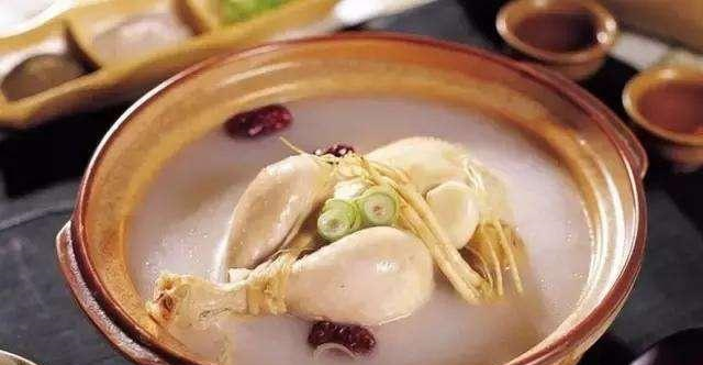 吃饭时,先喝汤好还是后喝汤好?别瞎总结了,听听营养师怎么说休闲区蓝鸢梦想 - Www.slyday.coM 吃饭时,先喝汤好还是后喝汤好?别瞎总结了,听听营养师怎么说休闲区蓝鸢梦想 - Www.slyday.coM