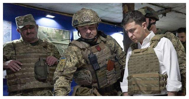 俄乌决战一触即发?普京下令大规模屯兵,美使馆提醒在乌公民撤离休闲区蓝鸢梦想 - Www.slyday.coM 俄乌决战一触即发?普京下令大规模屯兵,美使馆提醒在乌公民撤离休闲区蓝鸢梦想 - Www.slyday.coM