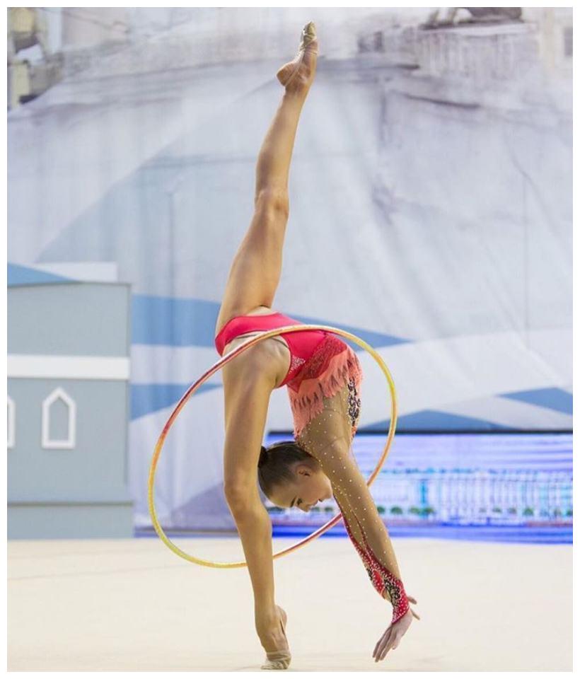 女体操运动员,为何必须穿"三角裤"参加比赛?原因很简单!