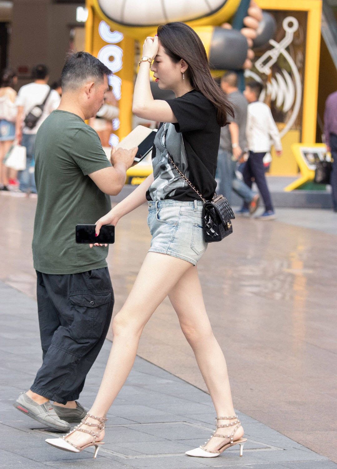 什么样的腿型让女人变自信匀称而修长真的没挑了大胆展露自己