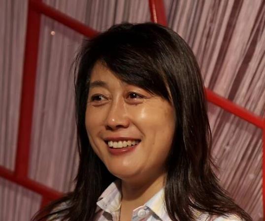 曲苑杂坛汪文华得罪姜昆被封杀婚后守活寡17年现状如何