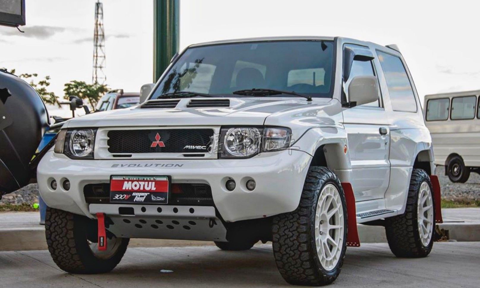 "不务正业"的硬派suv!三菱帕杰罗神车evo