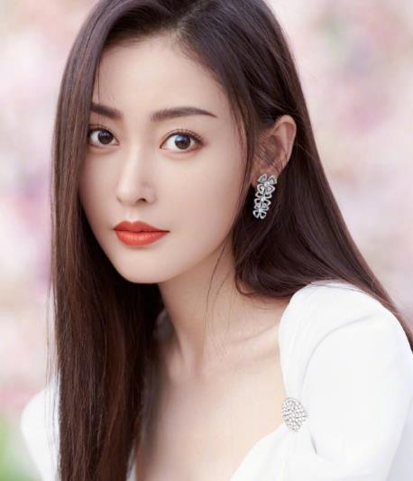 张天爱精美写真照清新俏丽时尚有范儿