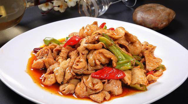 很多人都不敢吃肥肠,就是不知道怎么洗才不臭,大厨教你一个技巧__财经