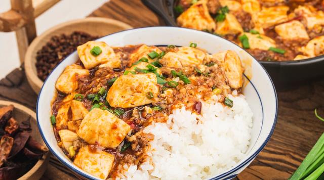 做麻婆豆腐直接下锅是不可取的一步难怪又散又碎不好吃