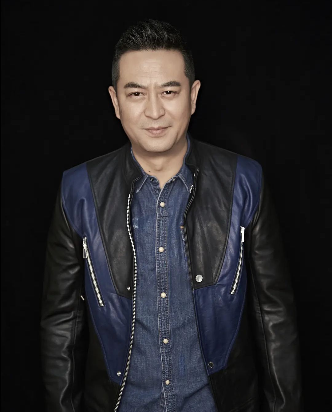 1970年出生于陕西西安,著名影视男演员张嘉译__财经头条