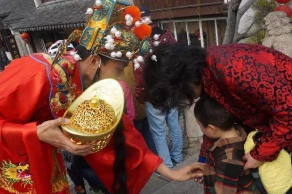 正月里"串门子",无论穷富,带这4种礼物,寓意牛年顺风顺水!