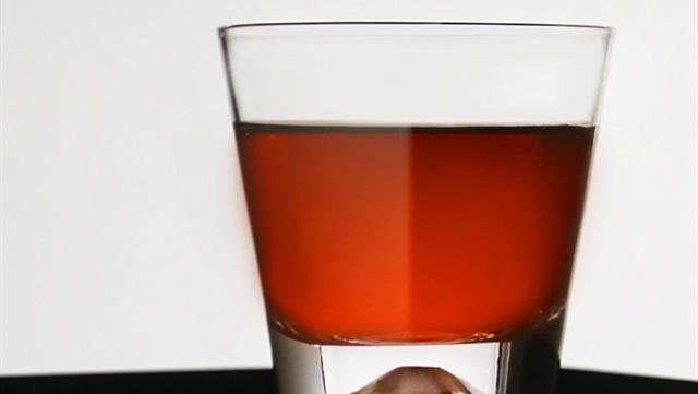 为啥啤酒、白酒不能掺着喝,对身体有什么影响?爱喝酒的人要看看休闲区蓝鸢梦想 - Www.slyday.coM 为啥啤酒、白酒不能掺着喝,对身体有什么影响?爱喝酒的人要看看休闲区蓝鸢梦想 - Www.slyday.coM