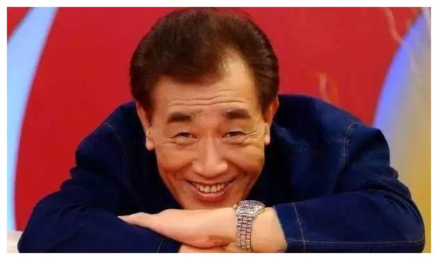 张帝自1966年开始演唱英文歌出道,很快就以其嬉笑怒骂,机智幽默的现场