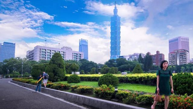 中国各省面积排名GDP_中国GDP排名前十的省份,山东排名第一,超过60亿