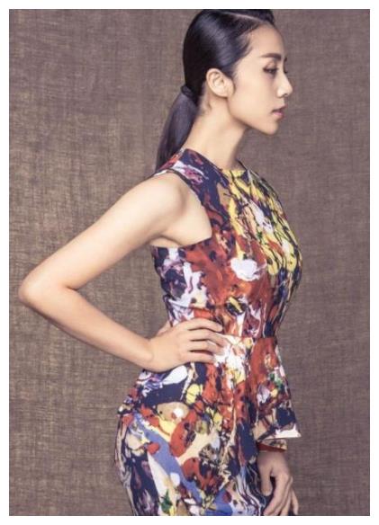 孙莉首次亮相代言评论区却出现不和谐声音年纪大了为三胎赚钱