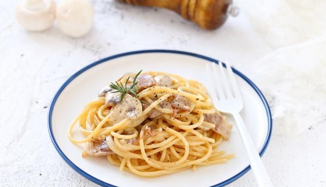 剩奶油别做面包了,试试这款白汁意面,香浓美味颜值高,特洋气!