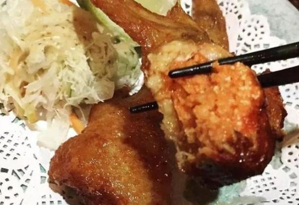 “它”是台湾人发明的特色小吃，日本<a href=