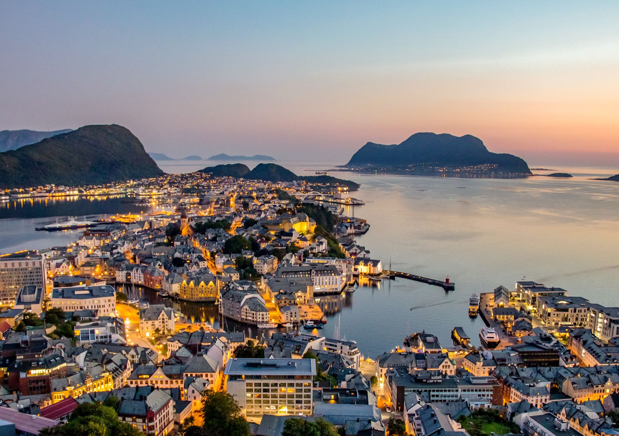 挪威峡湾中的小镇,一种被我们所遗忘了的生活方式_高清图集_新浪网