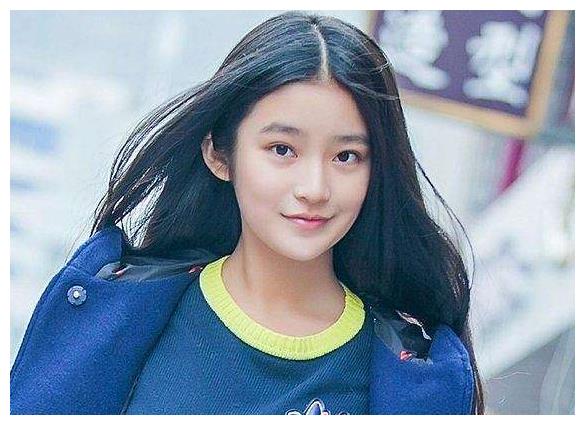林青霞的女儿长大了眉眼神似令人惊艳却还是差了点气质啊
