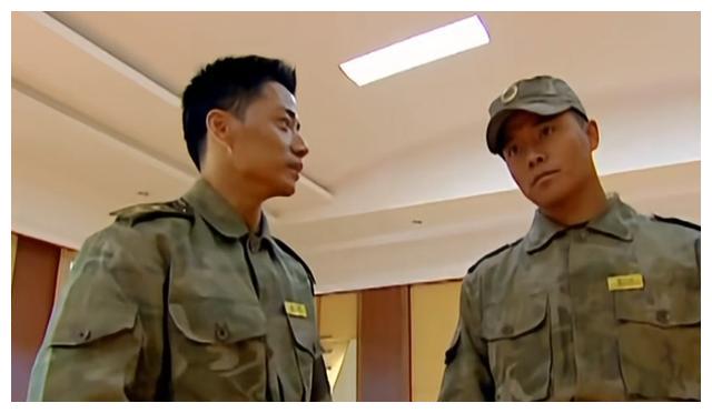 士兵突击同样是难带的兵为何袁朗选择了吴哲却放弃了成才