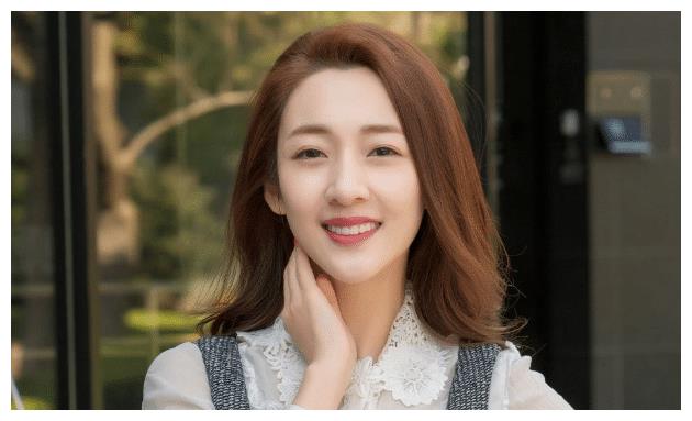 温柔美丽的小姐姐周宸佳,因出演反派角色,被众多网友谩骂