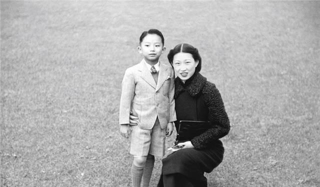 2007年,张闾实携伯父张学良未完成的遗愿,回东北去