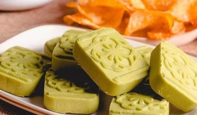 网友评选“最美味”的中国糕点,听名字就高端,吃一口就忘不了休闲区蓝鸢梦想 - Www.slyday.coM 网友评选“最美味”的中国糕点,听名字就高端,吃一口就忘不了休闲区蓝鸢梦想 - Www.slyday.coM