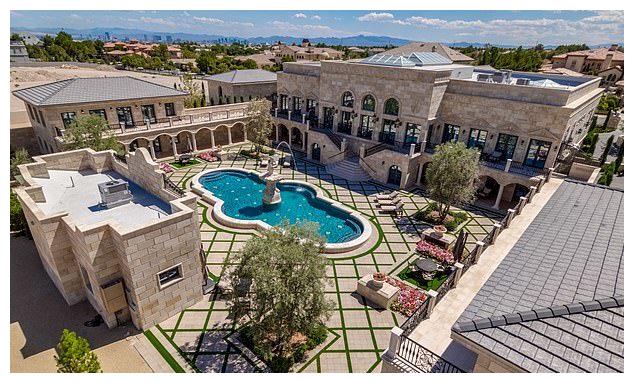 梅威瑟豪宅一日游:到处都是美女走来走去,奢靡程度难以想象