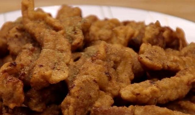 炸酥肉时，千万不要用面粉糊了，用它来代替面粉，才能更加的酥脆休闲区蓝鸢梦想 - Www.slyday.coM
