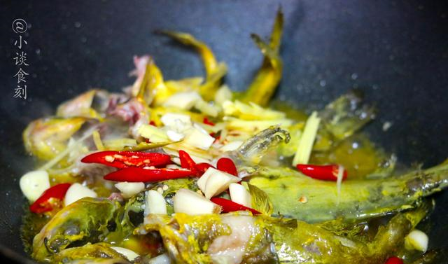 被人嫌弃的“边角料”,“大豆纤维”丰富,煮鱼吃特香,别不懂吃休闲区蓝鸢梦想 - Www.slyday.coM 被人嫌弃的“边角料”,“大豆纤维”丰富,煮鱼吃特香,别不懂吃休闲区蓝鸢梦想 - Www.slyday.coM