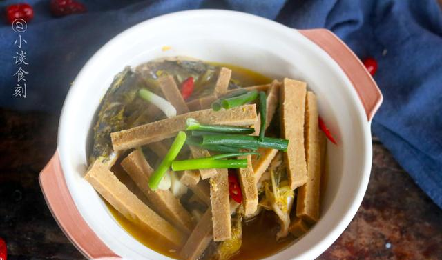 被人嫌弃的“边角料”,“大豆纤维”丰富,煮鱼吃特香,别不懂吃休闲区蓝鸢梦想 - Www.slyday.coM 被人嫌弃的“边角料”,“大豆纤维”丰富,煮鱼吃特香,别不懂吃休闲区蓝鸢梦想 - Www.slyday.coM