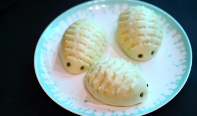 馒头还在买?教你做松软香甜的小刺猬馒头,挑食孩子见了都喜欢休闲区蓝鸢梦想 - Www.slyday.coM 馒头还在买?教你做松软香甜的小刺猬馒头,挑食孩子见了都喜欢休闲区蓝鸢梦想 - Www.slyday.coM