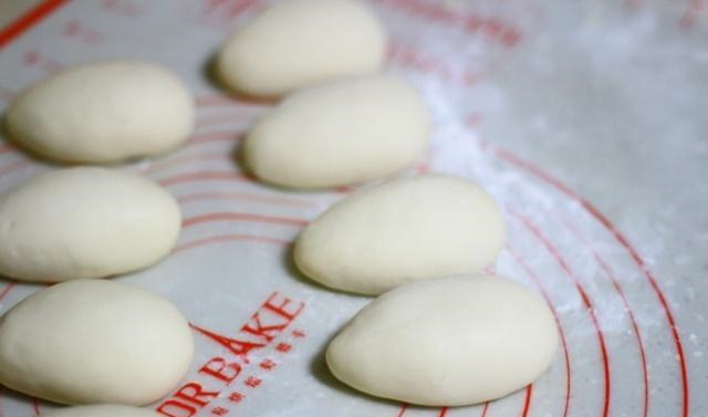 馒头还在买?教你做松软香甜的小刺猬馒头,挑食孩子见了都喜欢休闲区蓝鸢梦想 - Www.slyday.coM 馒头还在买?教你做松软香甜的小刺猬馒头,挑食孩子见了都喜欢休闲区蓝鸢梦想 - Www.slyday.coM