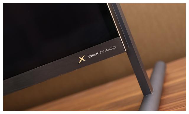 用tcl x9电视看《鬓边不是海棠红》,极致色彩展现梨园风华