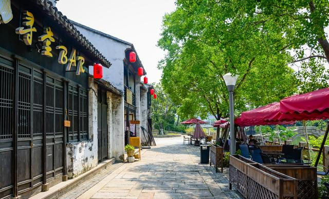 江南最豪气的古镇:把古镇改造成一间酒店,只为保留原汁原味水乡休闲区蓝鸢梦想 - Www.slyday.coM 江南最豪气的古镇:把古镇改造成一间酒店,只为保留原汁原味水乡休闲区蓝鸢梦想 - Www.slyday.coM
