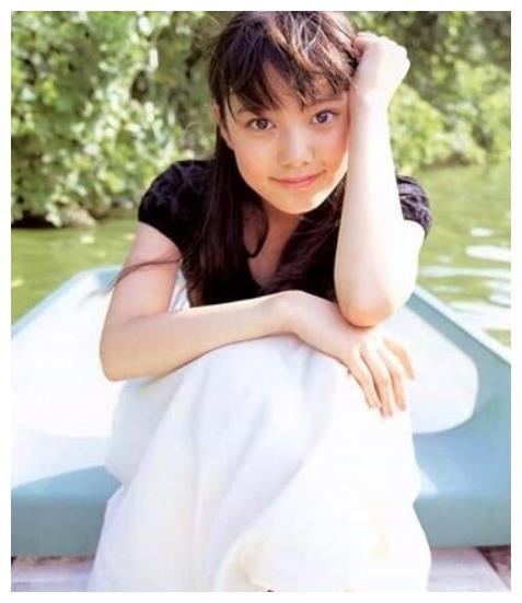 当年周杰伦和陈冠希都为她着迷,被称天才美少女,如今发福成大妈|铃木