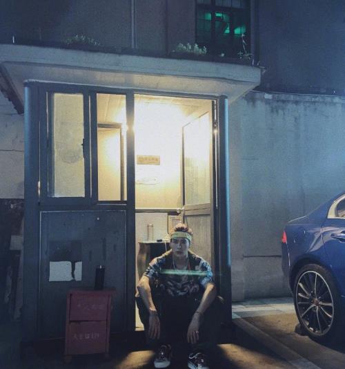 王嘉尔绿配绿私服好看吗(王嘉尔如何打造帅气绿色私服) 王嘉尔绿配绿私服好看吗(王嘉尔如何打造帅气绿色私服)