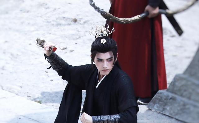 《皓衣行》墨燃无影剑气好强,猛虎下山真酷,师尊仙