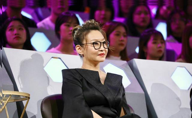 刘天池的魅力原来这么强就算穿身运动装也让人不敢轻易接近