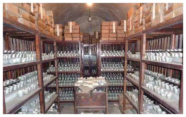 清朝灭亡后,国库里还剩多少金银?打开门后现场的人都懵了