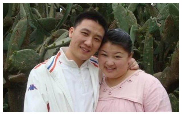 杨树林赵本山的痴情徒弟独自带女儿等待妻子胖丫出狱