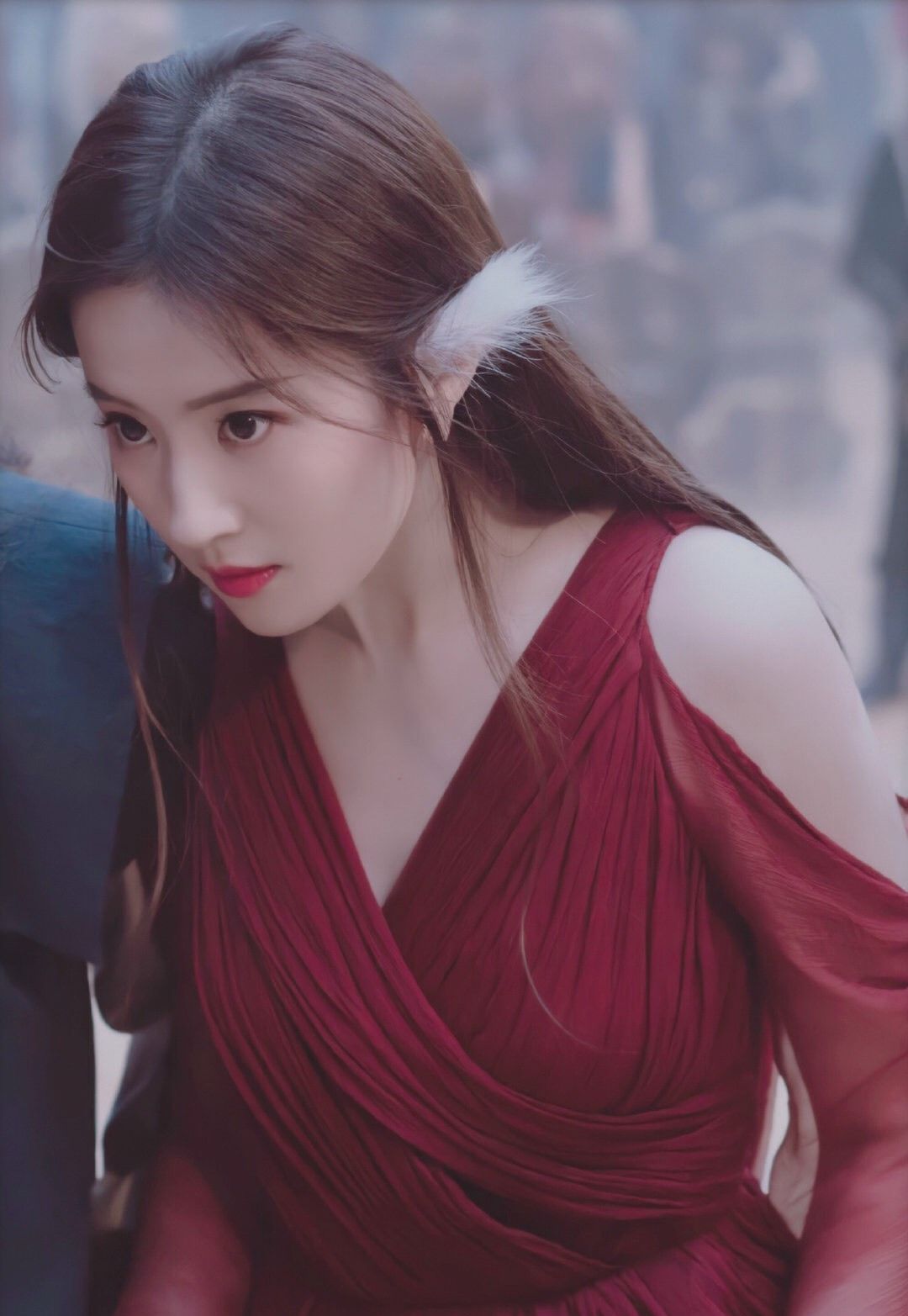 刘亦菲这组狐妖造型不容错过!红衣飘飘,超级可爱!