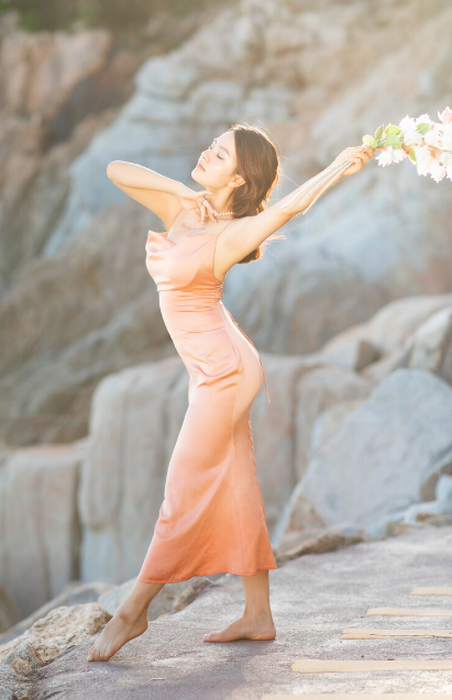 身材苗条的女神