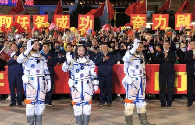 神舟13号成功飞天后,神舟14号就已经待命,这就是中国科技的速度