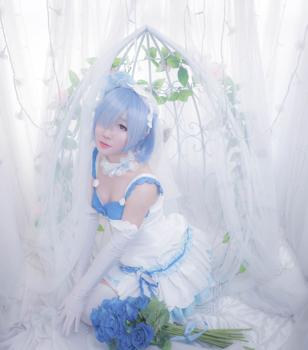 雷姆与拉姆的花嫁cos 你喜欢蓝色的雷姆 还是红色的拉姆 雷姆与拉姆的花嫁cos 你喜欢蓝色的雷姆 还是红色的拉姆