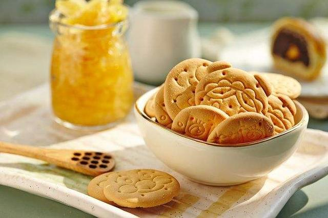 十二星座无聊时爱吃什么零食 有的爱吃甜 有的爱吃辣