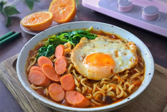 快手懒人早餐10分钟搞定网红泡面香辣鲜美真过瘾