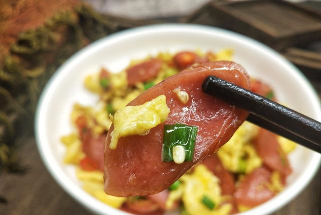 3枚鸡蛋5根肠,做五分钟就能端上桌的快手下饭菜,还不加一粒盐休闲区蓝鸢梦想 - Www.slyday.coM 3枚鸡蛋5根肠,做五分钟就能端上桌的快手下饭菜,还不加一粒盐休闲区蓝鸢梦想 - Www.slyday.coM