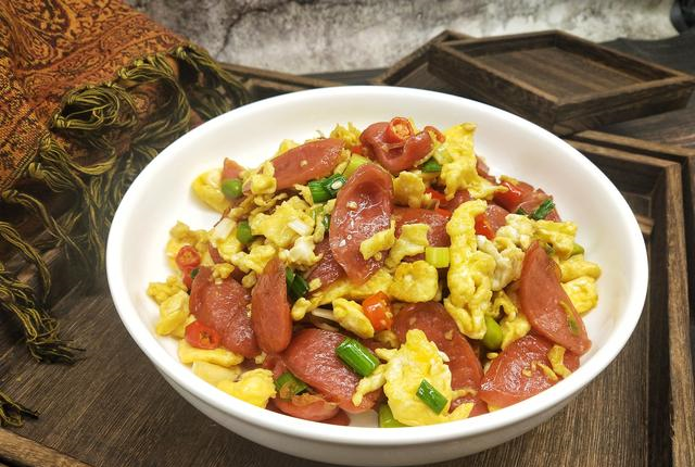 3枚鸡蛋5根肠,做五分钟就能端上桌的快手下饭菜,还不加一粒盐休闲区蓝鸢梦想 - Www.slyday.coM 3枚鸡蛋5根肠,做五分钟就能端上桌的快手下饭菜,还不加一粒盐休闲区蓝鸢梦想 - Www.slyday.coM