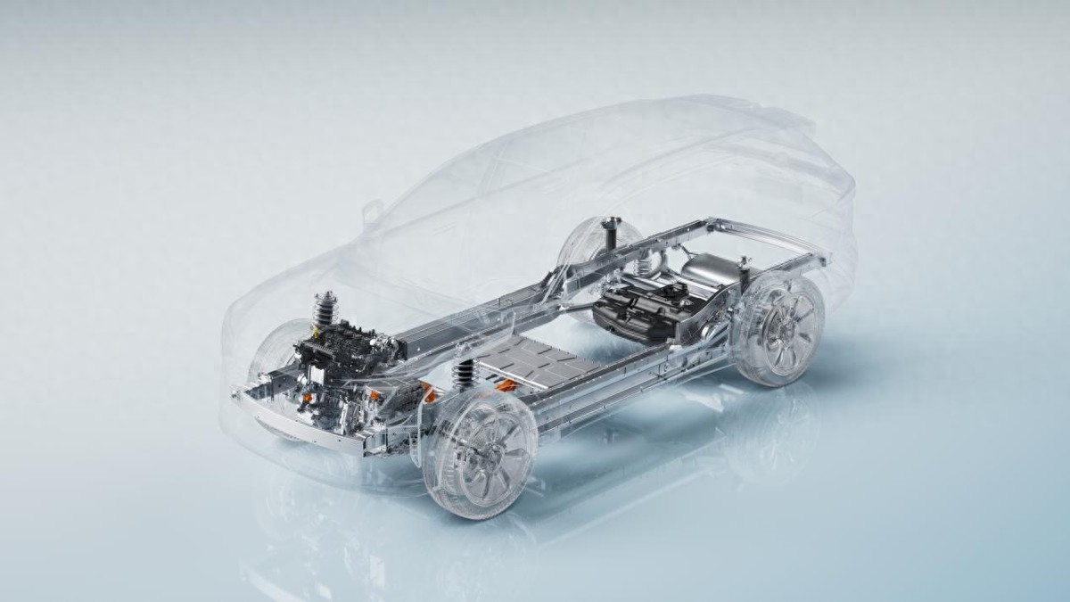 长安蓝鲸超擎混动实测引关注，AI智控赋能蓝牌车进入油耗2L时代