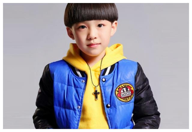 文章"儿子"偷偷长大,小时候奶萌可爱,如今帅到移不开眼