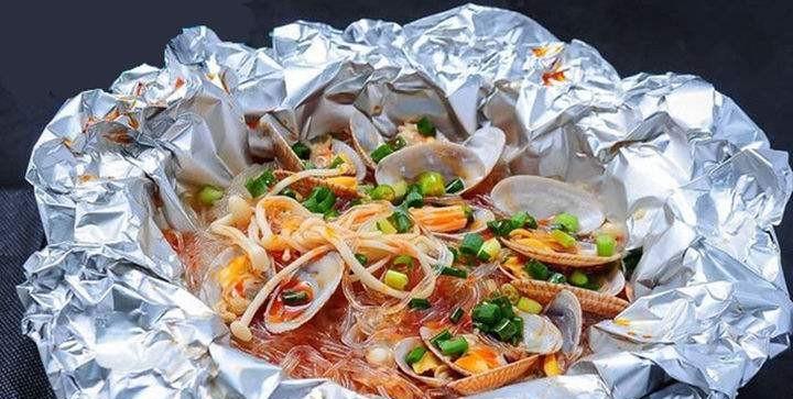 在家也能做锡纸花甲粉丝香辣美味男女老少都爱吃